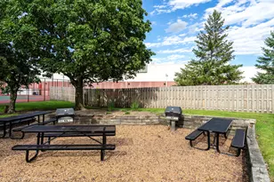 11 Oak Creek Dr, Buffalo Grove, IL 60089 - Photo 26