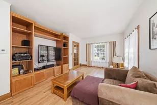933 Lebanon St, Aurora, IL 60505 - Photo 4
