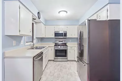 126 NE Queensbury Place NE, Poplar Grove, IL 61065 - Photo 6