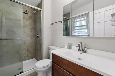 1820 Claremont Road, Hoffman Estates, IL 60169 - Photo 16
