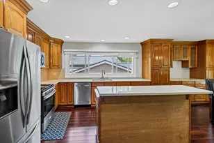 1820 Claremont Rd, Hoffman Estates, IL 60169 - Photo 10