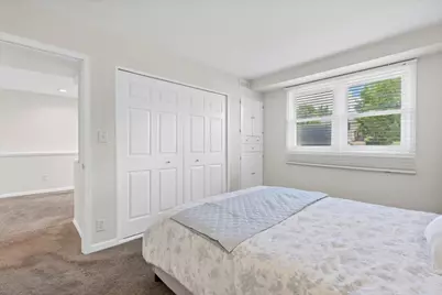 1820 Claremont Road, Hoffman Estates, IL 60169 - Photo 26