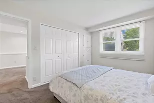 1820 Claremont Rd, Hoffman Estates, IL 60169 - Photo 26