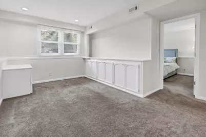 1820 Claremont Road, Hoffman Estates, IL 60169 - Photo 24