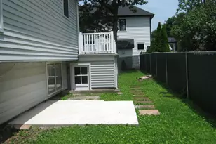 1007 Prairie Lawn Rd, Glenview, IL 60025 - Photo 24