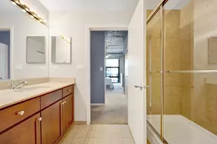 1070 W 15th St, Chicago, IL 60608 - Photo 20