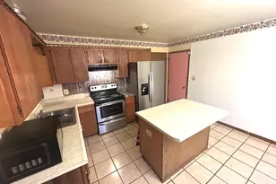 2974 17th St, Rockford, IL 61109 - Photo 2