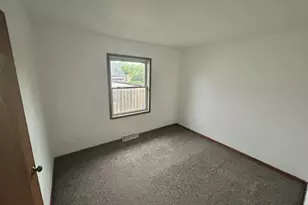 2974 17th St, Rockford, IL 61109 - Photo 4