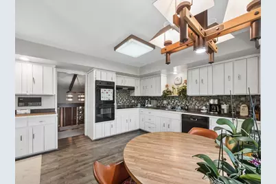 25521 W Blakely Parkway, Wauconda, IL 60084 - Photo 8