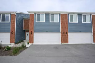 1057 Gillespie Ln, Yorkville, IL 60560 - Photo 1
