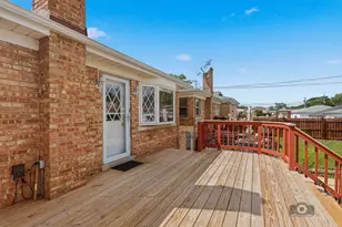 3221 N Pioneer Ave, Chicago, IL 60634 - Photo 18