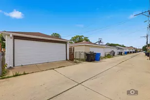 3221 N Pioneer Ave, Chicago, IL 60634 - Photo 24