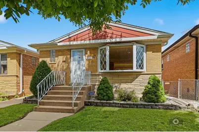3221 N Pioneer Avenue, Chicago, IL 60634 - Photo 1