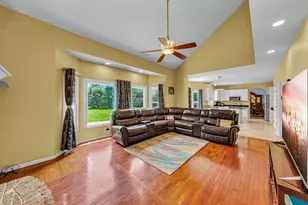 4756 Fesseneva Ln, Naperville, IL 60564 - Photo 8