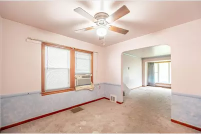 8042 S Sacramento Avenue, Chicago, IL 60652 - Photo 4