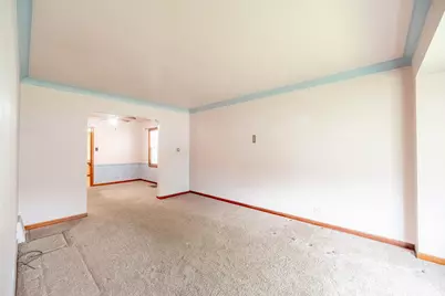 8042 S Sacramento Avenue, Chicago, IL 60652 - Photo 2