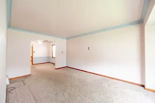 8042 S Sacramento Ave, Chicago, IL 60652 - Photo 2