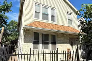 3824 S Sacramento Ave, Chicago, IL 60632 - Photo 2