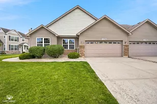 15744 Cove Cir, Plainfield, IL 60544 - Photo 2