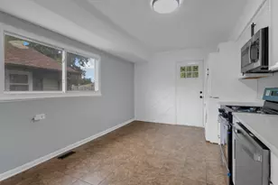 16713 Highview Ave, Orland Hills, IL 60487 - Photo 8