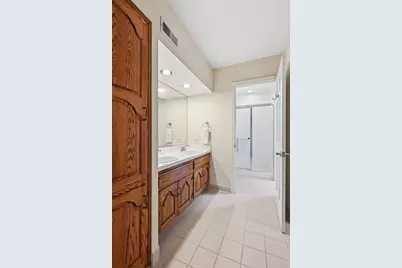 700 South Drive, Burr Ridge, IL 60527 - Photo 14