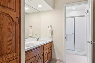 700 South Dr, Burr Ridge, IL 60527 - Photo 14