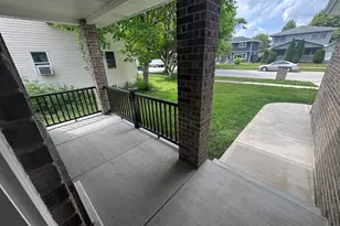 6939 W 95th Pl, Oak Lawn, IL 60453 - Photo 4