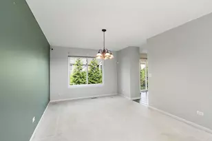 349 Hampton Ct, Crystal Lake, IL 60012 - Photo 6