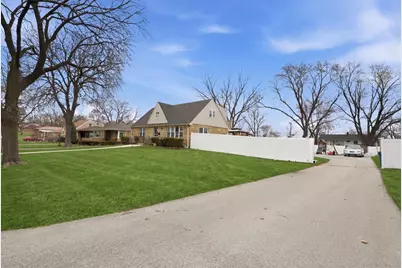 29 S Iowa Avenue, Addison, IL 60101 - Photo 2