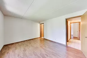 6430 W Belle Plaine Ave, Chicago, IL 60634 - Photo 16