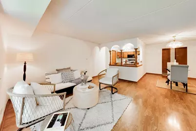 6430 W Belle Plaine Avenue #209, Chicago, IL 60634 - Photo 4
