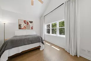 2112 W Superior St, Chicago, IL 60612 - Photo 30