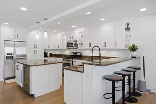 2112 W Superior St, Chicago, IL 60612 - Photo 10