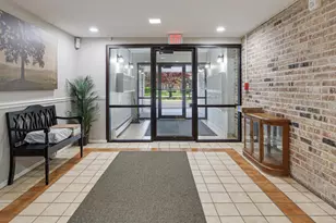 2604 N Windsor Dr, Arlington Heights, IL 60004 - Photo 18