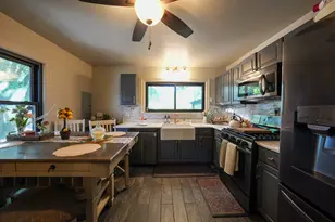 813 W Park Ave, Joliet, IL 60436 - Photo 4