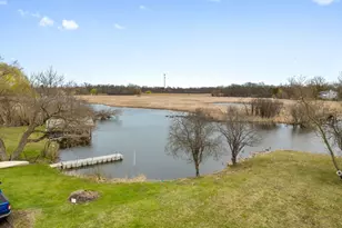 218 Mastodon Dr, Ingleside, IL 60041 - Photo 2