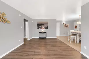 12850 Crestbrook Ct, Crestwood, IL 60418 - Photo 4