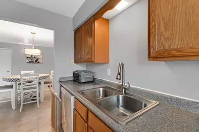 12850 Crestbrook Court #10, Crestwood, IL 60418 - Photo 6