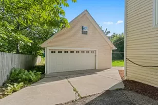 21276 W Arbor Ln, Lake Zurich, IL 60047 - Photo 18