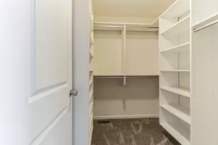 615 Camellia Ave, Aurora, IL 60505 - Photo 8