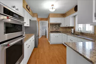 900 Murphy Dr, Joliet, IL 60435 - Photo 10