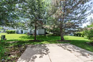 1413 W Split Oak Cir, Round Lake Beach, IL 60073 - Photo 22