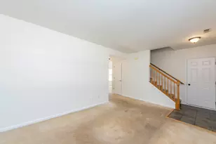 1413 W Split Oak Cir, Round Lake Beach, IL 60073 - Photo 4