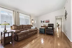 904 N School St, Normal, IL 61761 - Photo 4