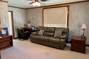 204 E 6th St, Pecatonica, IL 61063 - Photo 10
