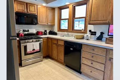 204 E 6th Street, Pecatonica, IL 61063 - Photo 6