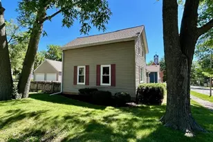 204 E 6th St, Pecatonica, IL 61063 - Photo 2