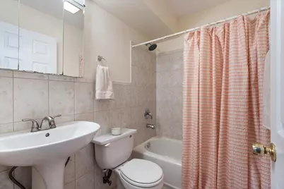 3900 N Pine Grove Avenue #209, Chicago, IL 60613 - Photo 14
