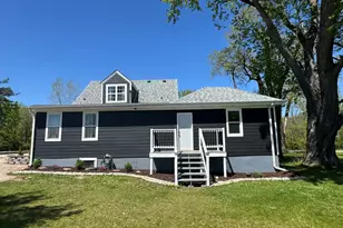 931 Rawson Bridge Rd, Cary, IL 60013 - Photo 2