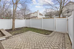 332 Park Ridge Ln, Aurora, IL 60504 - Photo 28